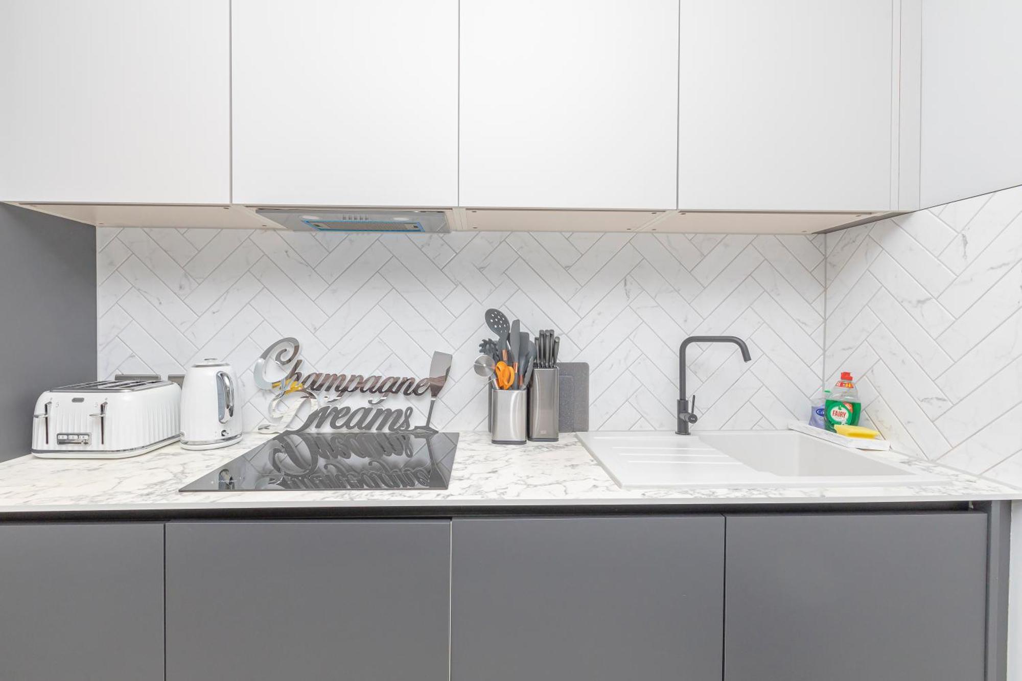 Flash Sales Offer - Any Week Day No Minimum Night Restrictions Brighton City Centre Seafront 1 Bedroom Flat Bn133Duk02 Екстер'єр фото